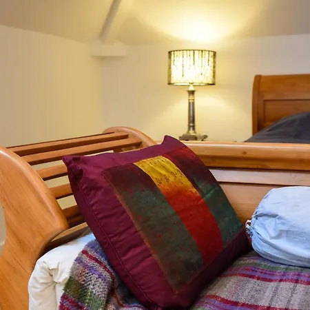 Quaint Coach House With Parking Harrogate