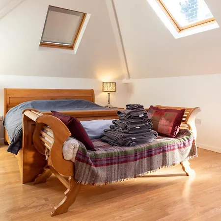 Quaint Coach House With Parking Casa vacanze
