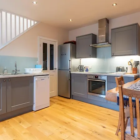 Casa vacanze Quaint Coach House With Parking
